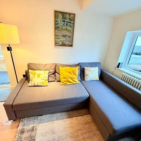 Super Modern Ground Floor Flat Near Centre *